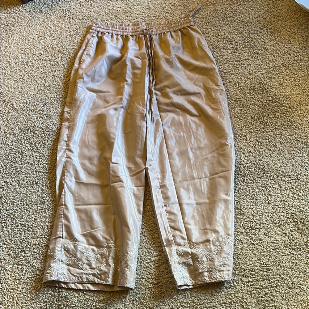 Women’s Tan Pants